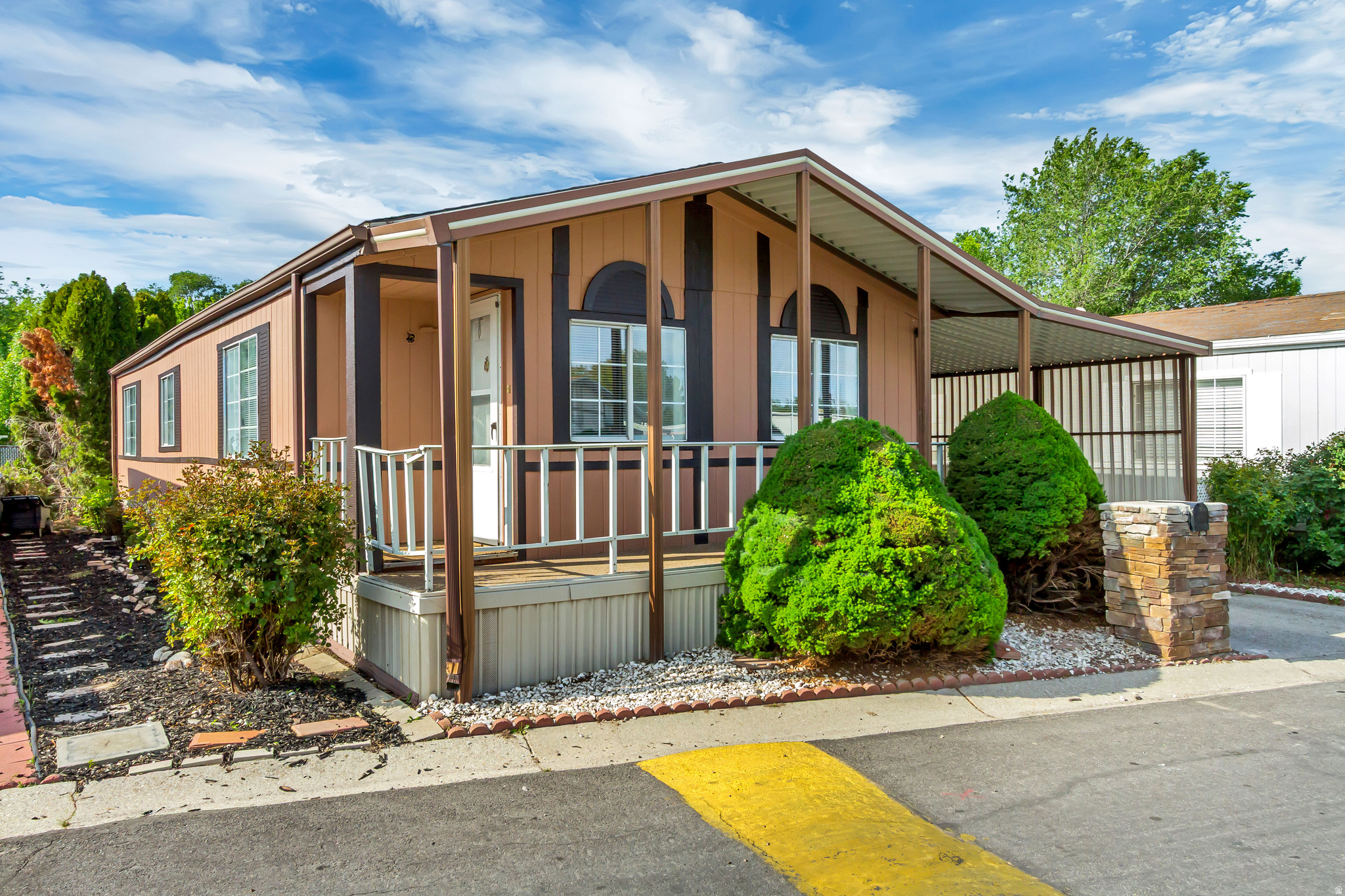 $90,000 2 bed 2 bath home for sale at Taylorsville, UT - Utah real estate listing
